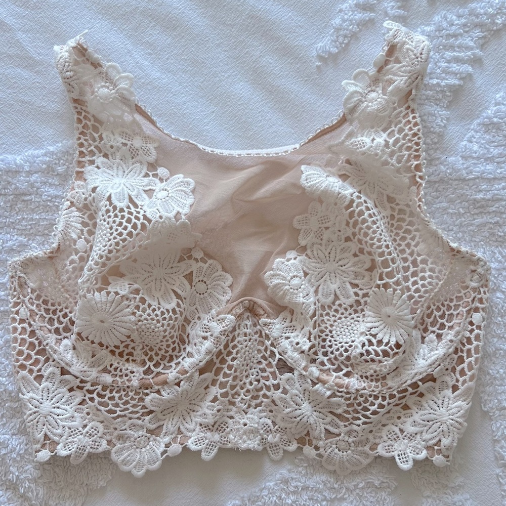 Victorias Secret Embroidered Set - Picture 6 of 8